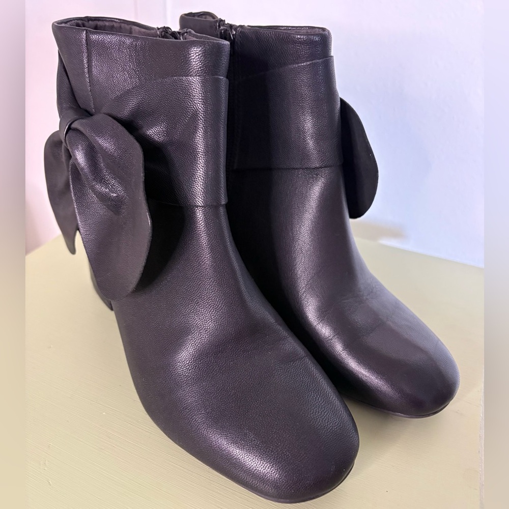 Seychelles Catwalk Bow Black Leather Boot w Round Toe & 2.75” Heel Sz 6.5 NWOT - Picture 6 of 6